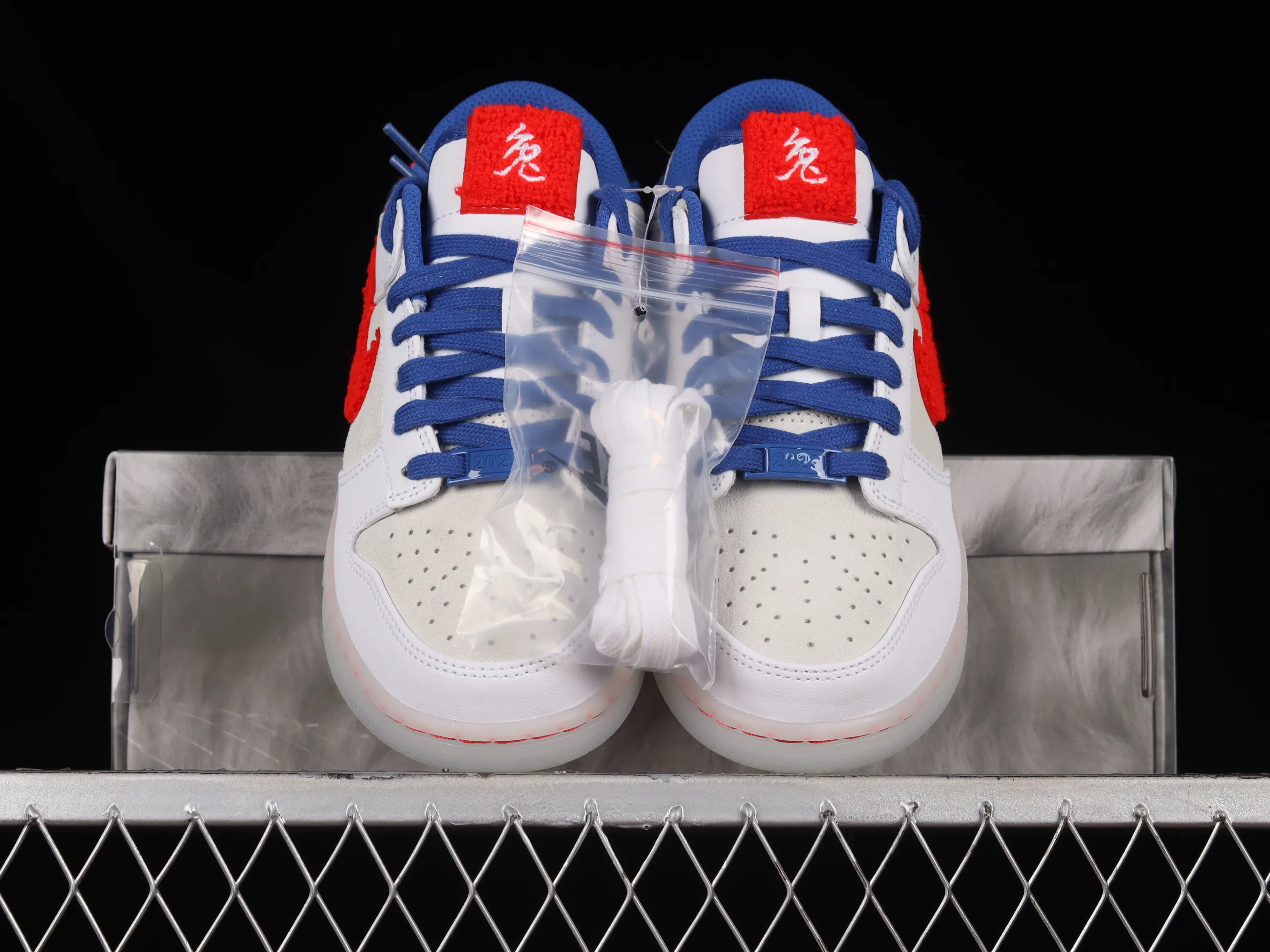 All Categories Nk SB Dunk Series Nk SB Dunk Low Low-top sneakers C version Nk SB Dunk Low "Year of the Rabbit" Year of the Rabbit limited SB low-top casual sneakers FD4203-161